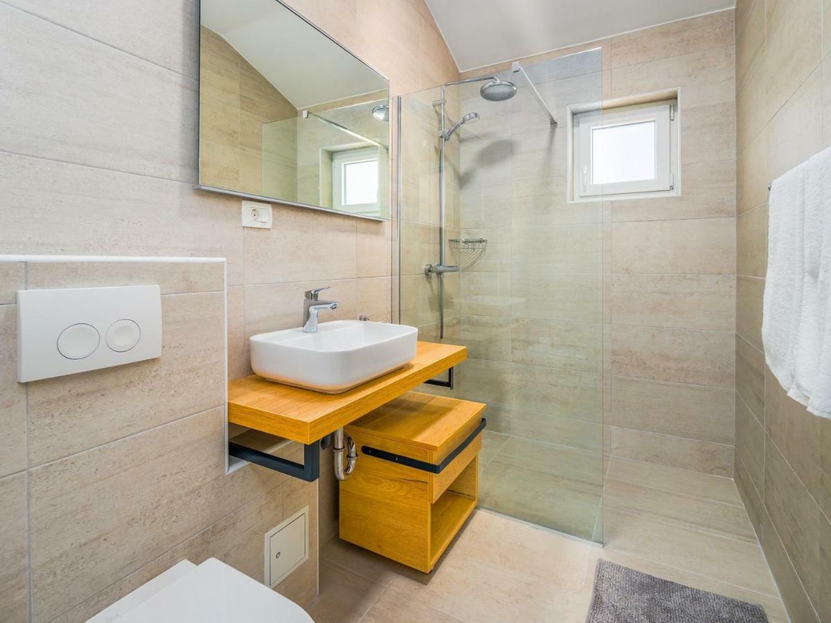 Villa Mondo Adria Njivice Kültér fotó