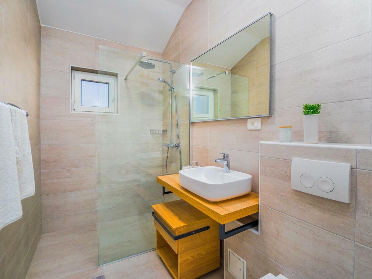 Villa Mondo Adria Njivice Kültér fotó